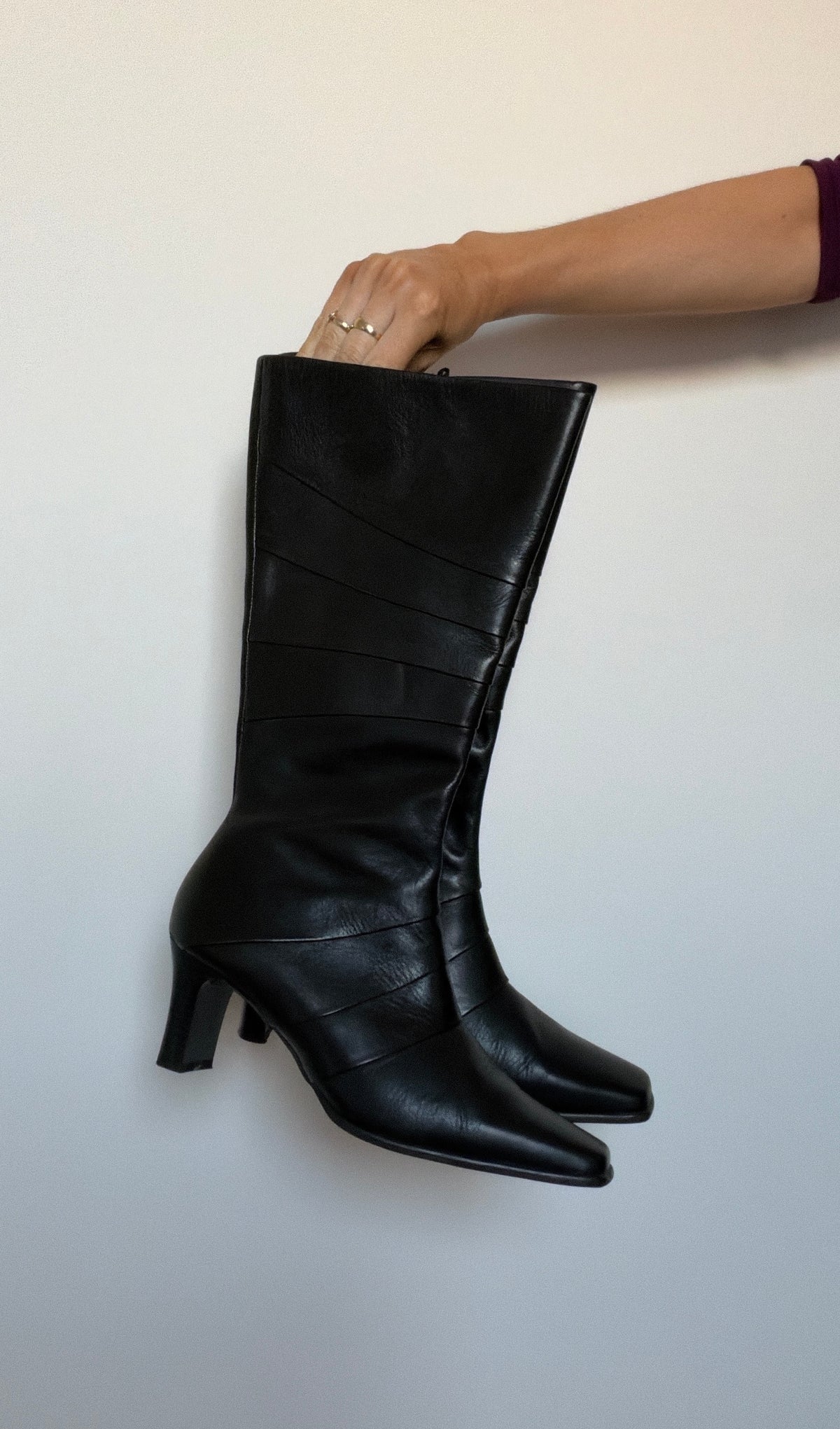 Vintage leather black Boots