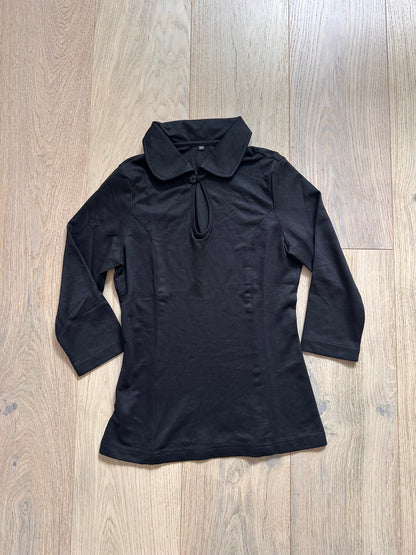 SALE black 3/4 sleeve top keyhole