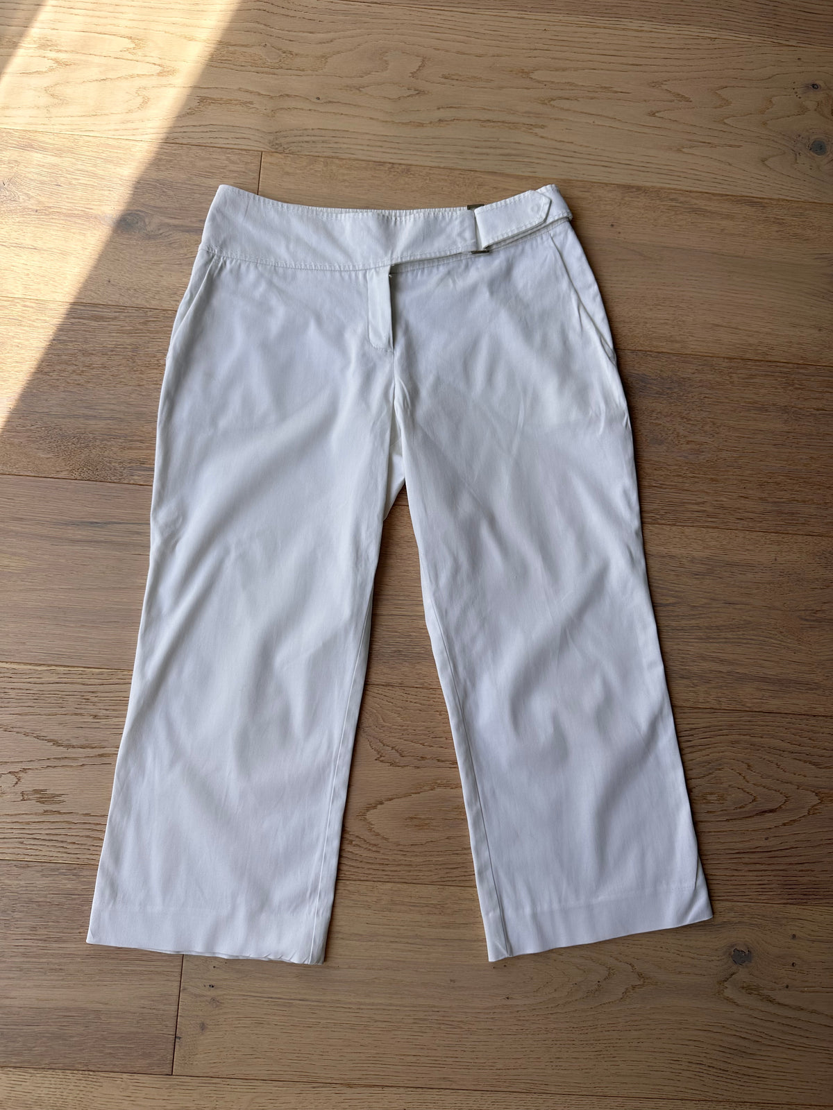 Vintage white capris