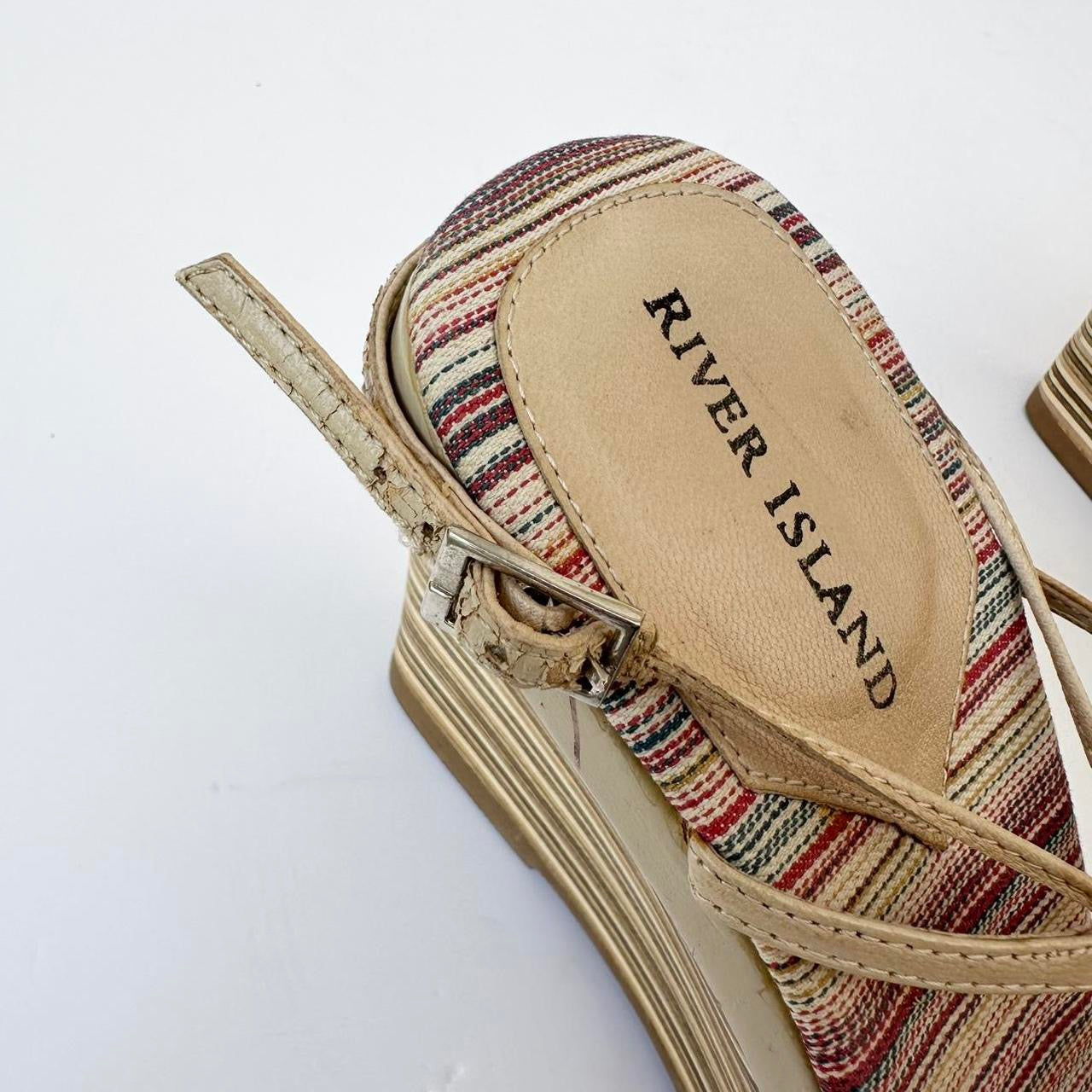 Vintage 00s wooden wedges