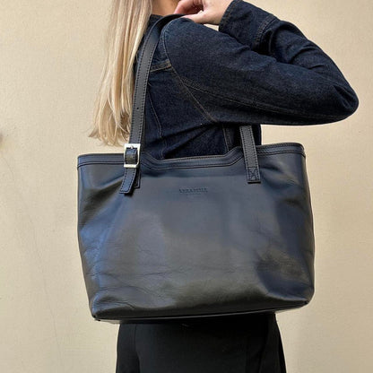 Vintage 90s leather bag