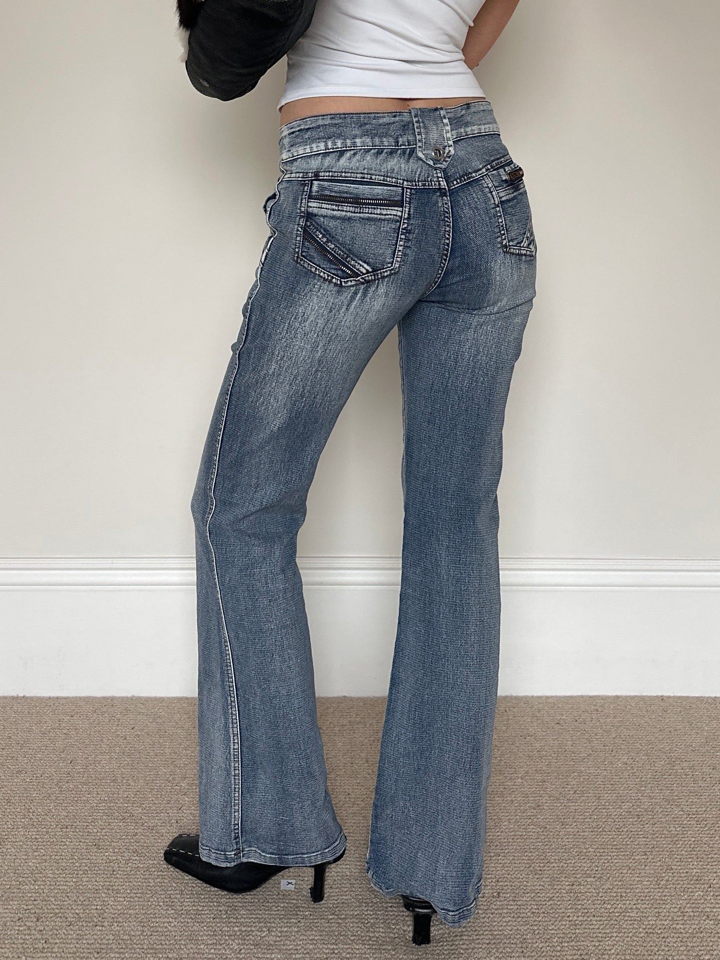Vintage low waist flare jeans