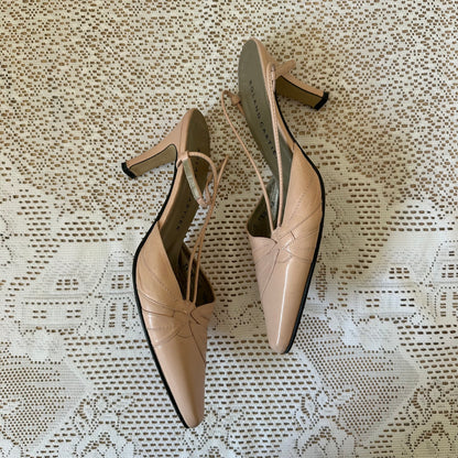 Vintage nude kitten heels