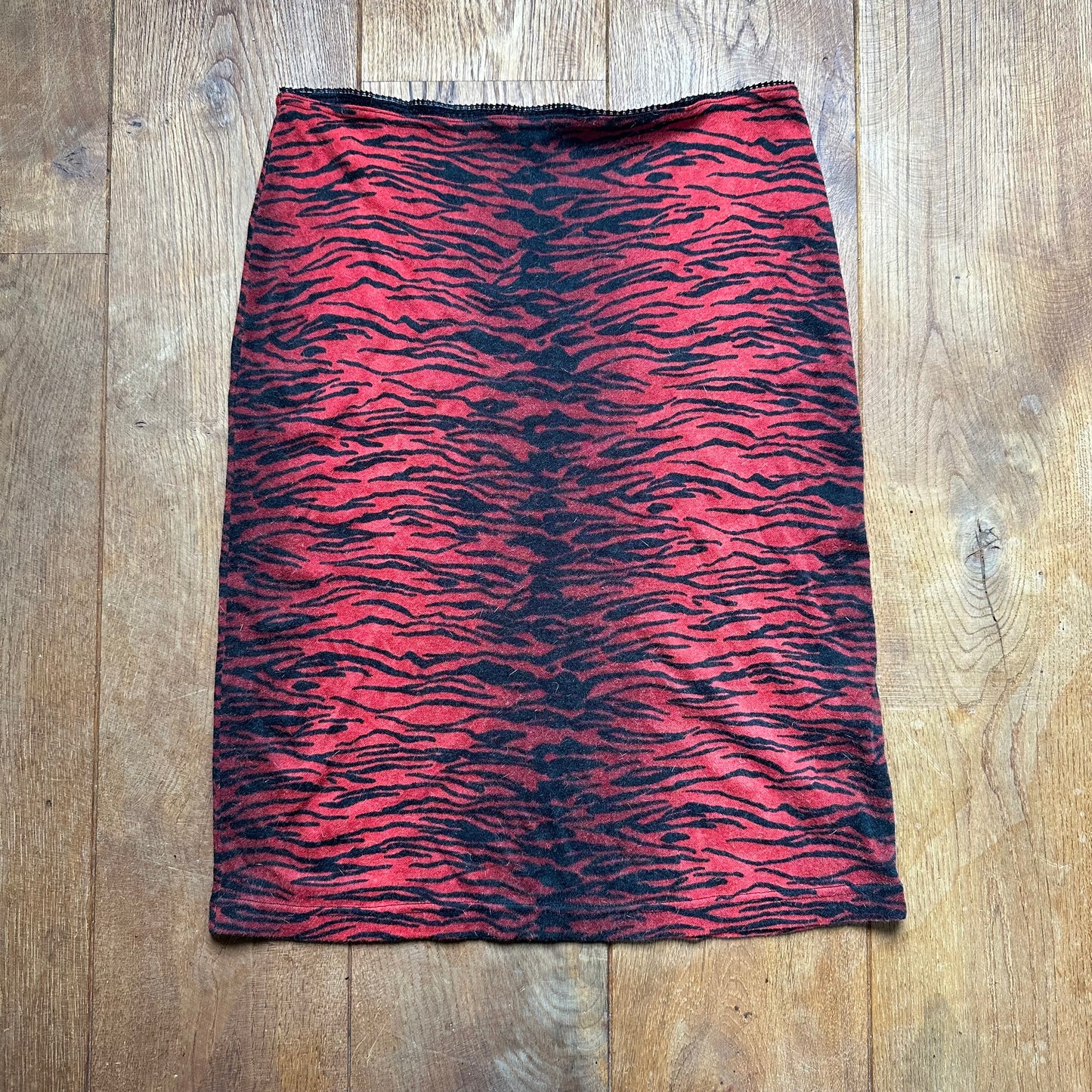 Tiger skirt L