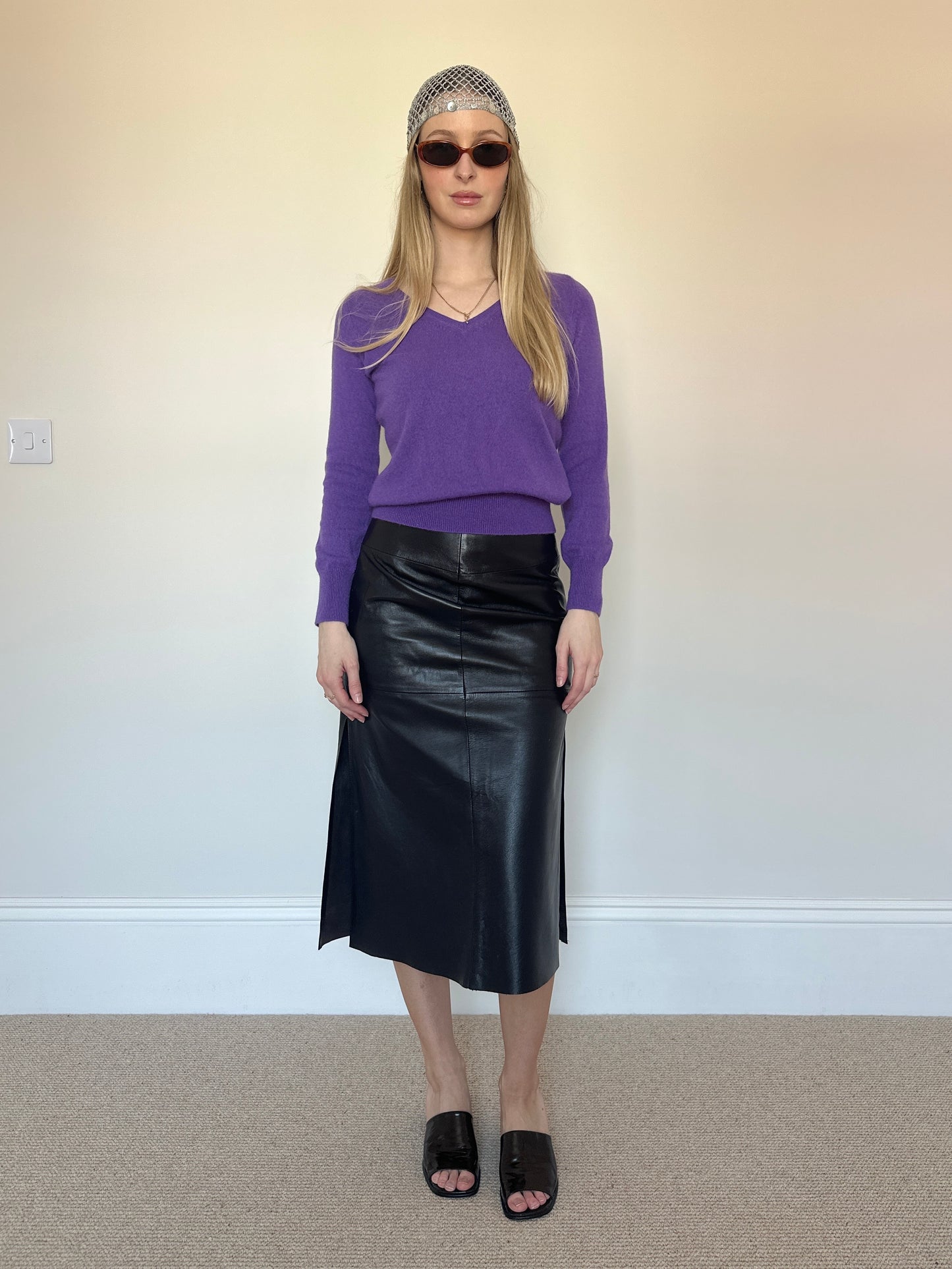 100% cashmere purple v-neck jumper