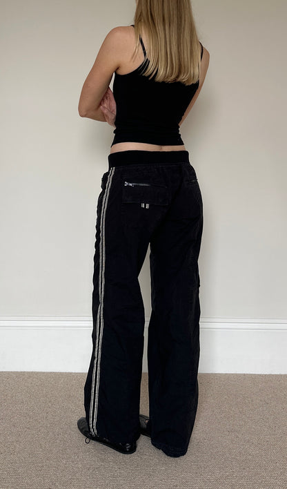 Vintage 00s toggle trackies