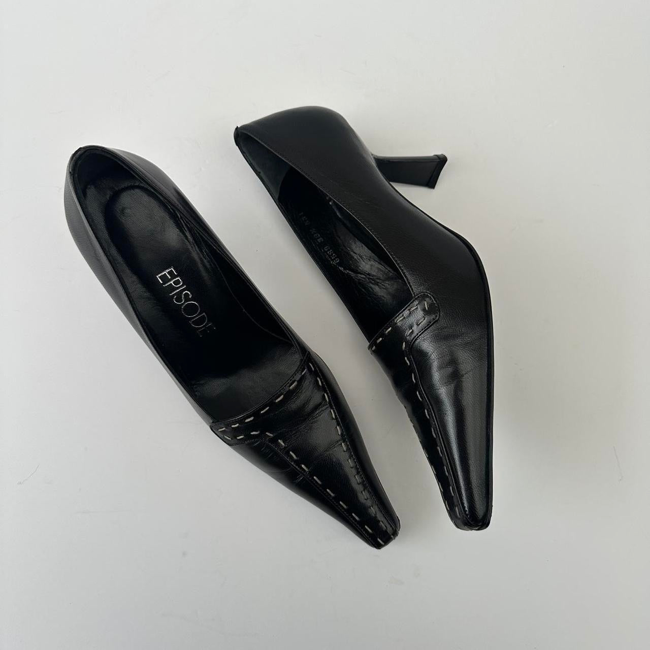 Vintage 00s pointed kitten heels