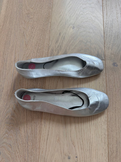 SALE silver leather ballet flats