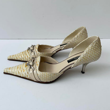 Vintage 00s pointed kitten heels