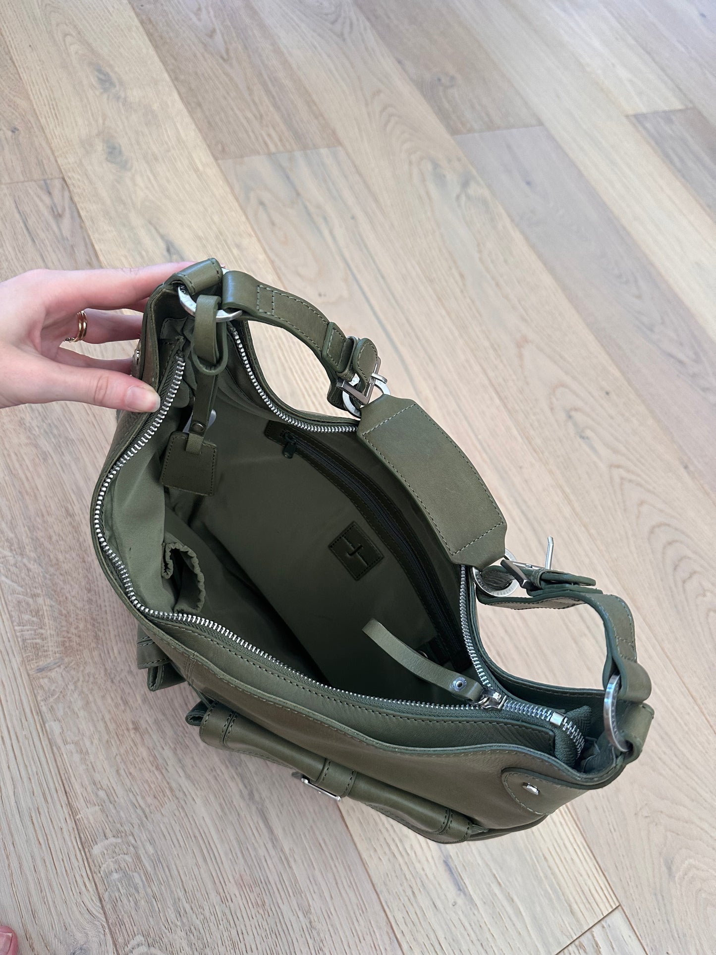 Vintage olive leather shoulder bag