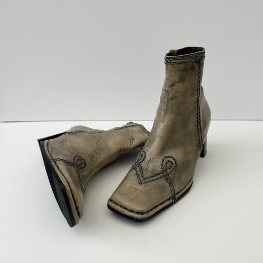 Vintage Boots UK 6