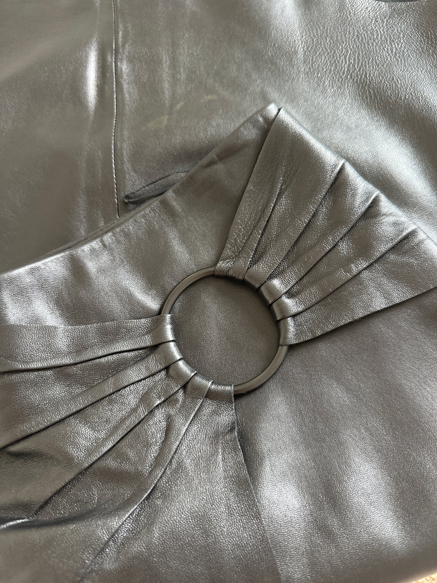 Vintage O-ring real leather skirt