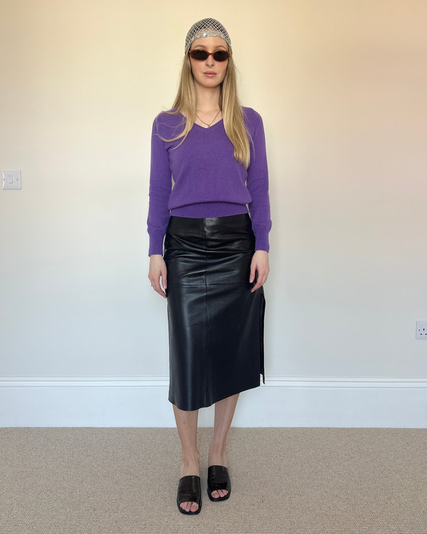 100% cashmere purple v-neck jumper