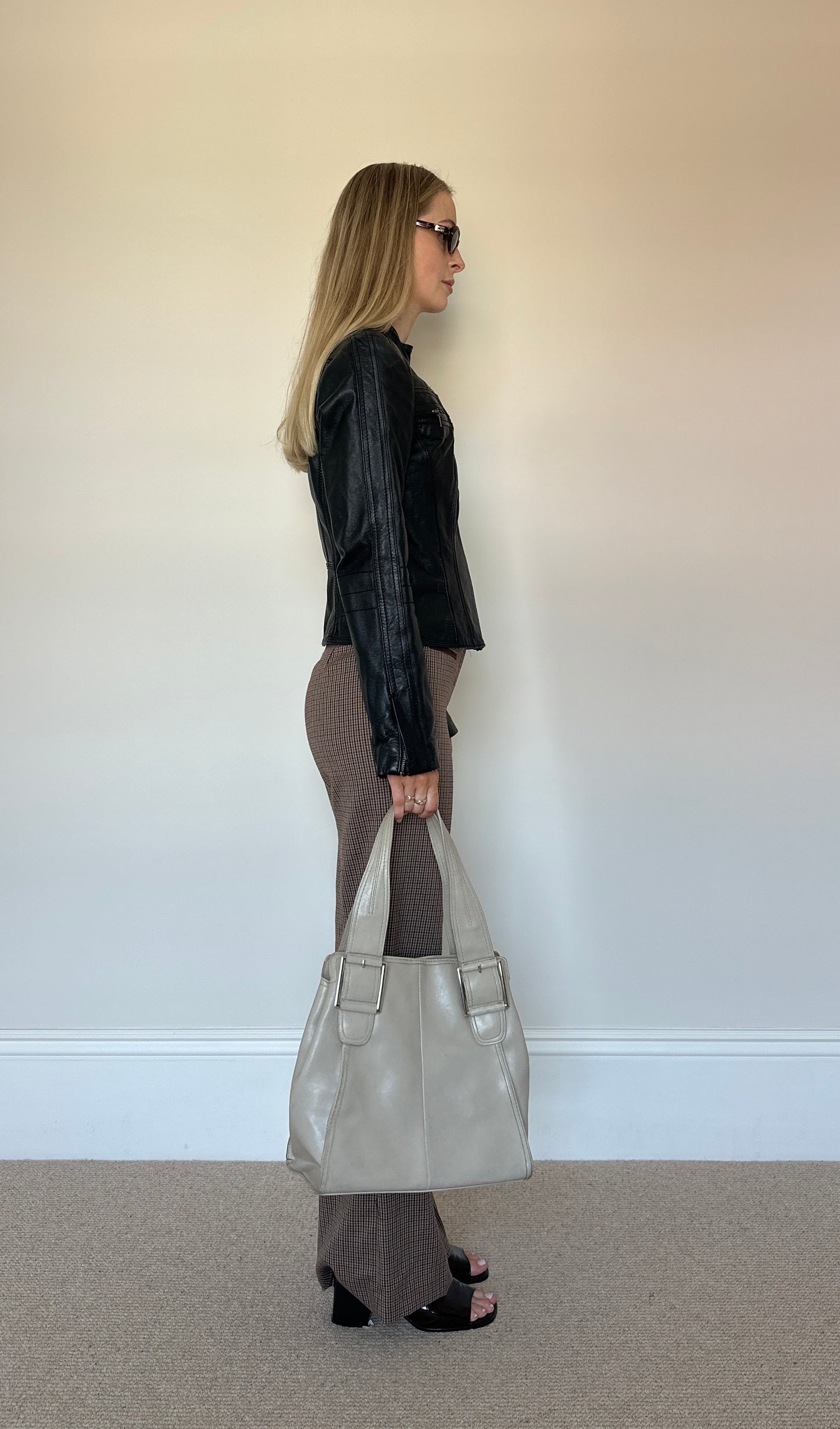 Vintage beige buckle bag