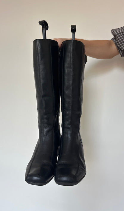Vintage buckle leather boots