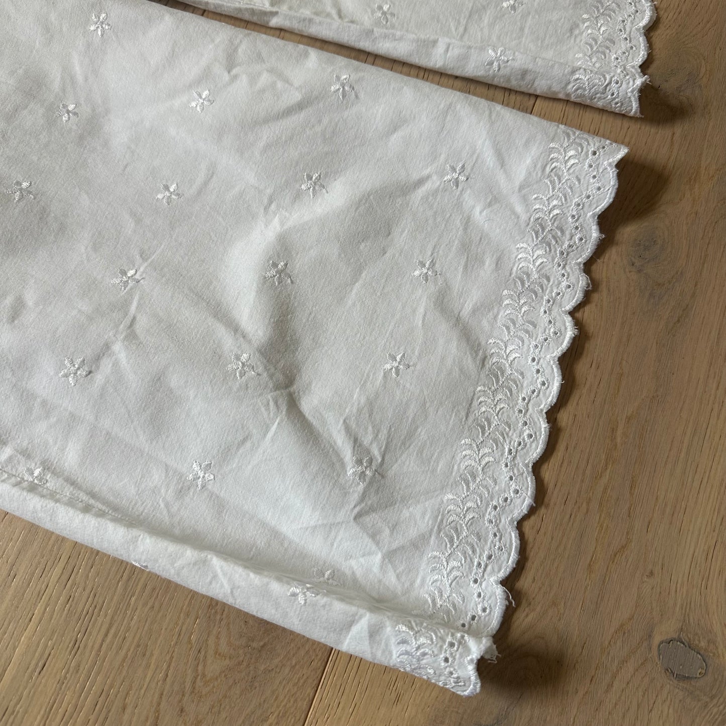 Vintage white embroidered trousers