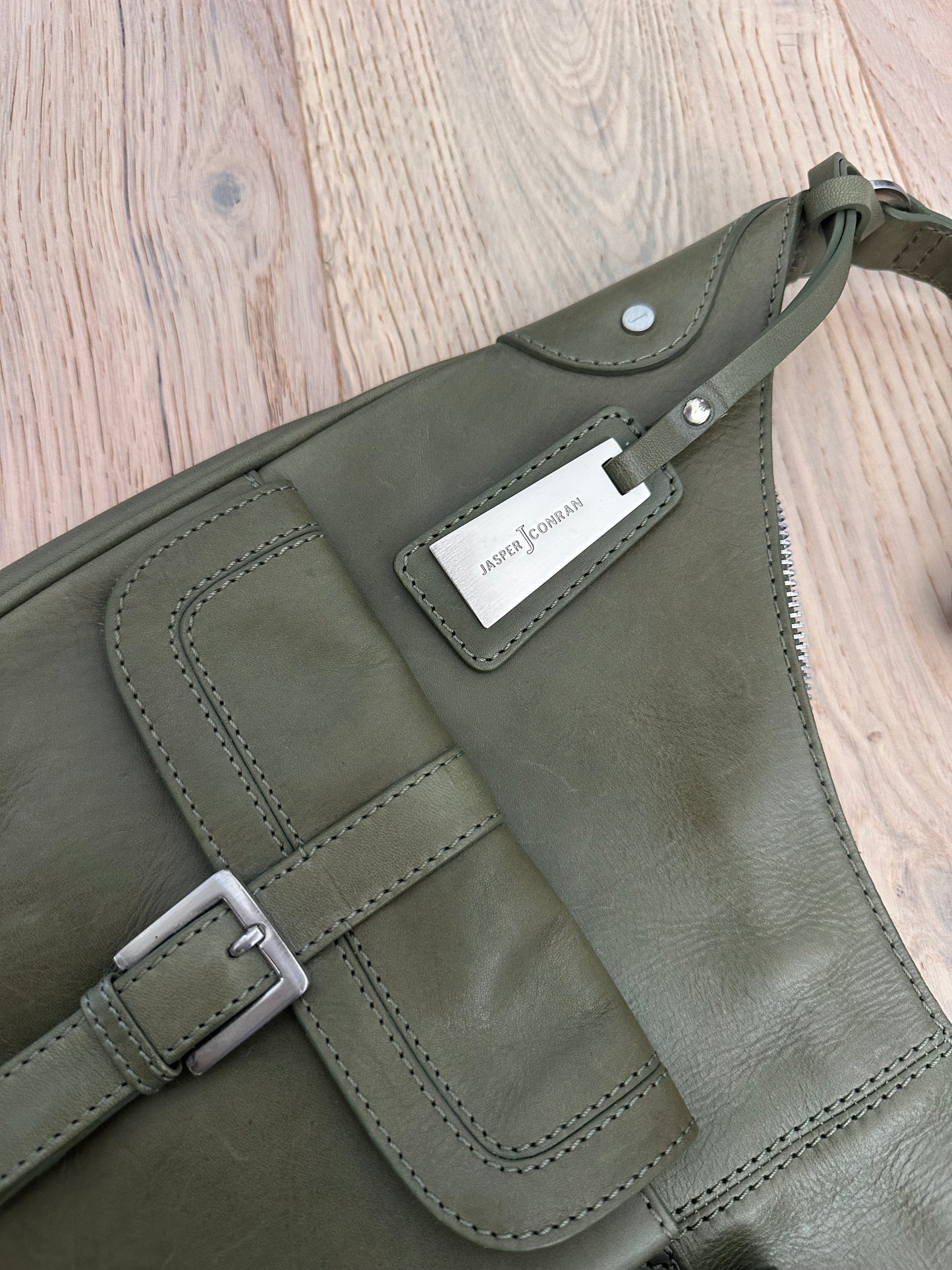 Vintage olive leather shoulder bag
