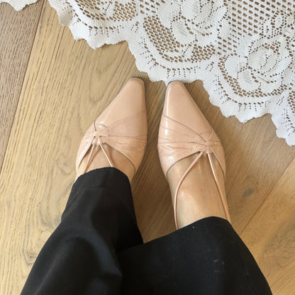 Vintage nude kitten heels