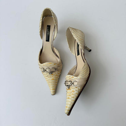 Vintage 00s pointed kitten heels