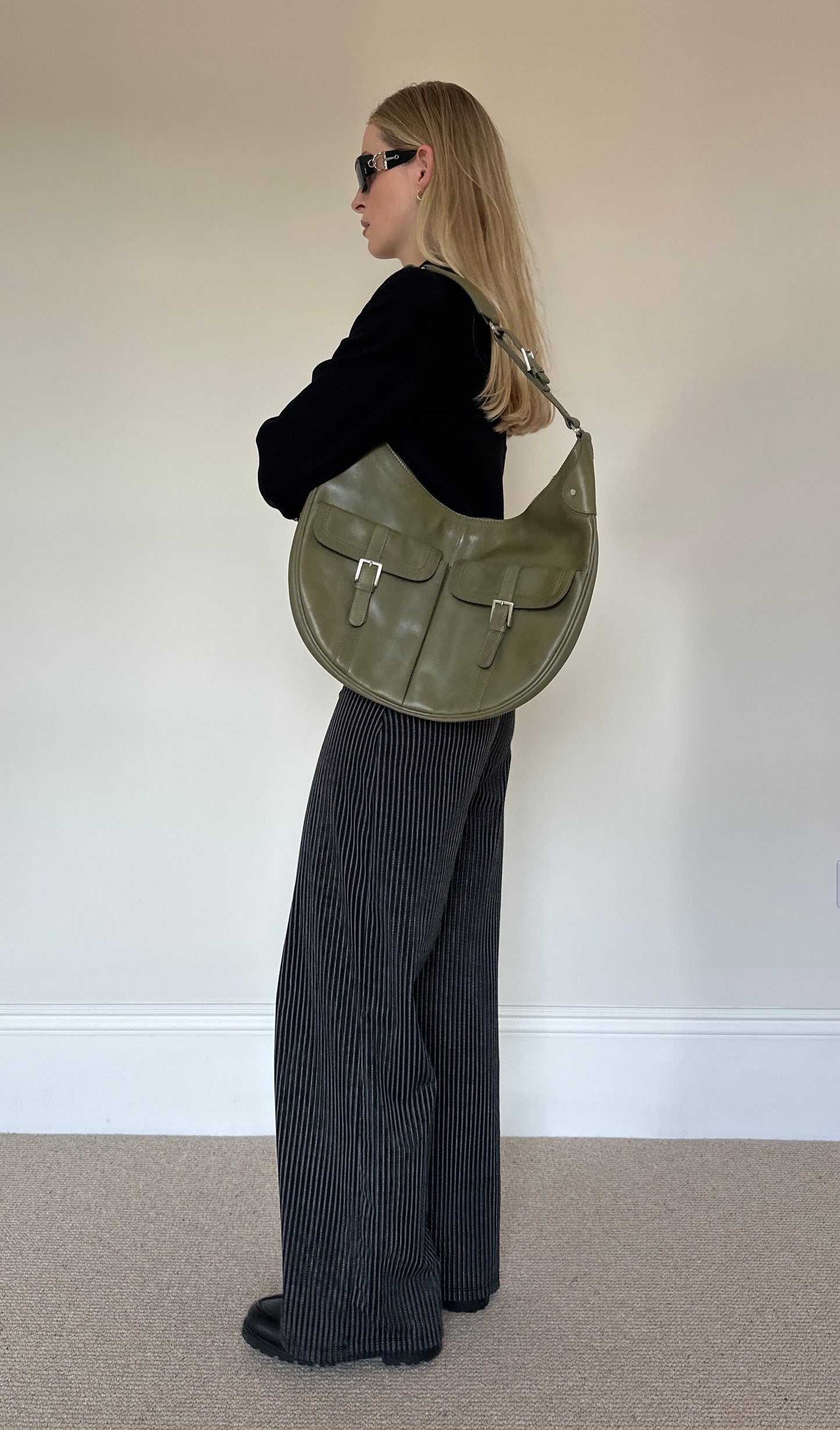 Vintage olive leather shoulder bag