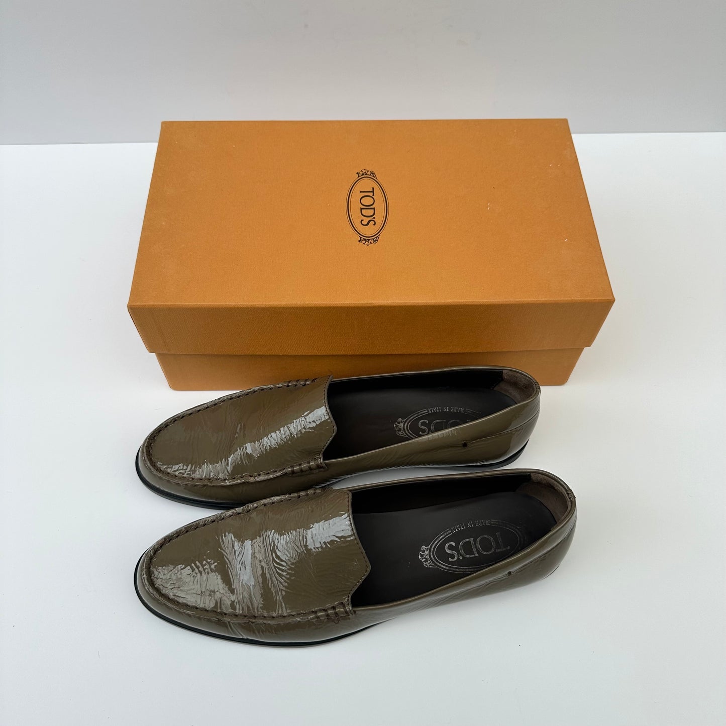 Olive Tods Loafers