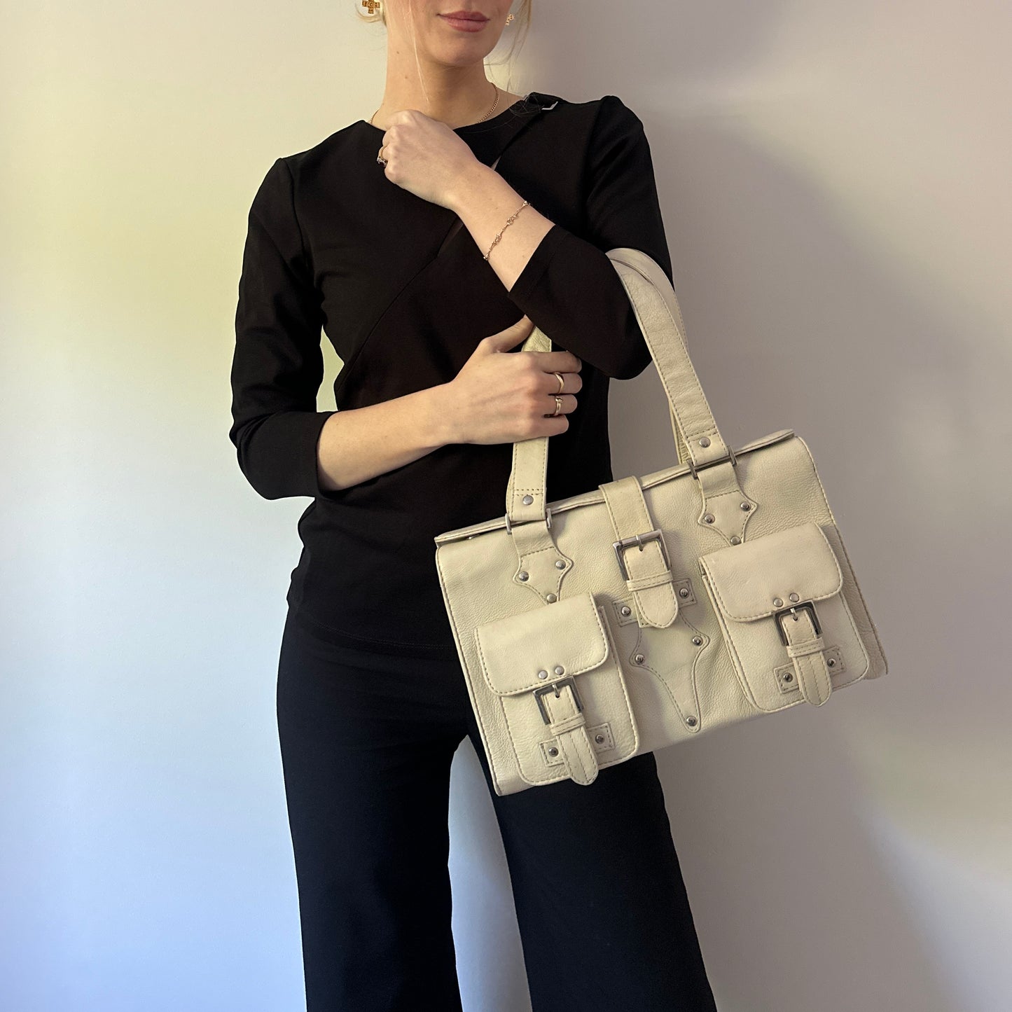 Vintage cream leather handbag