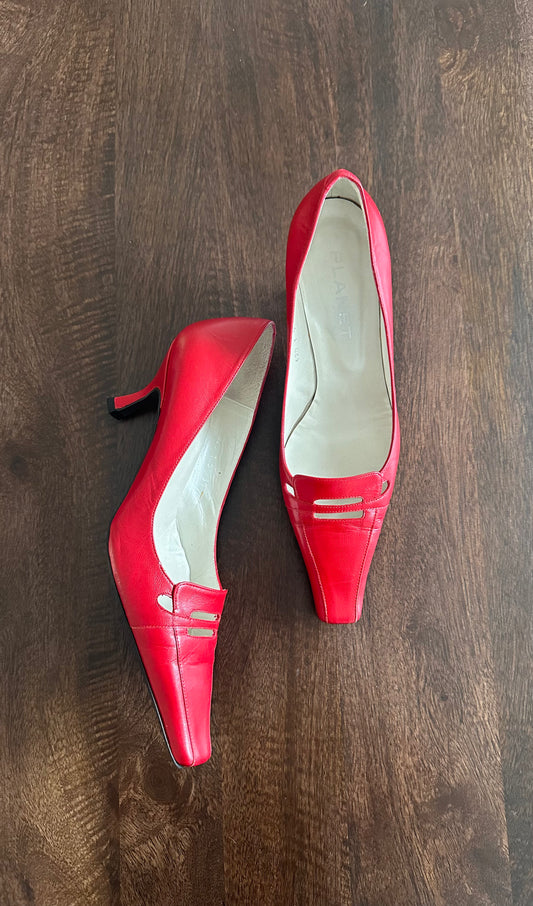 Vintage red court shoes