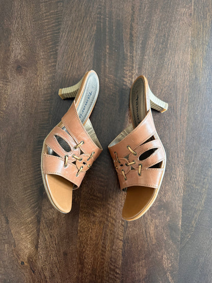 Vintage brown mules