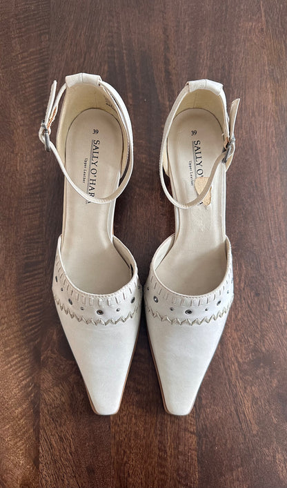 Vintage pointed heels