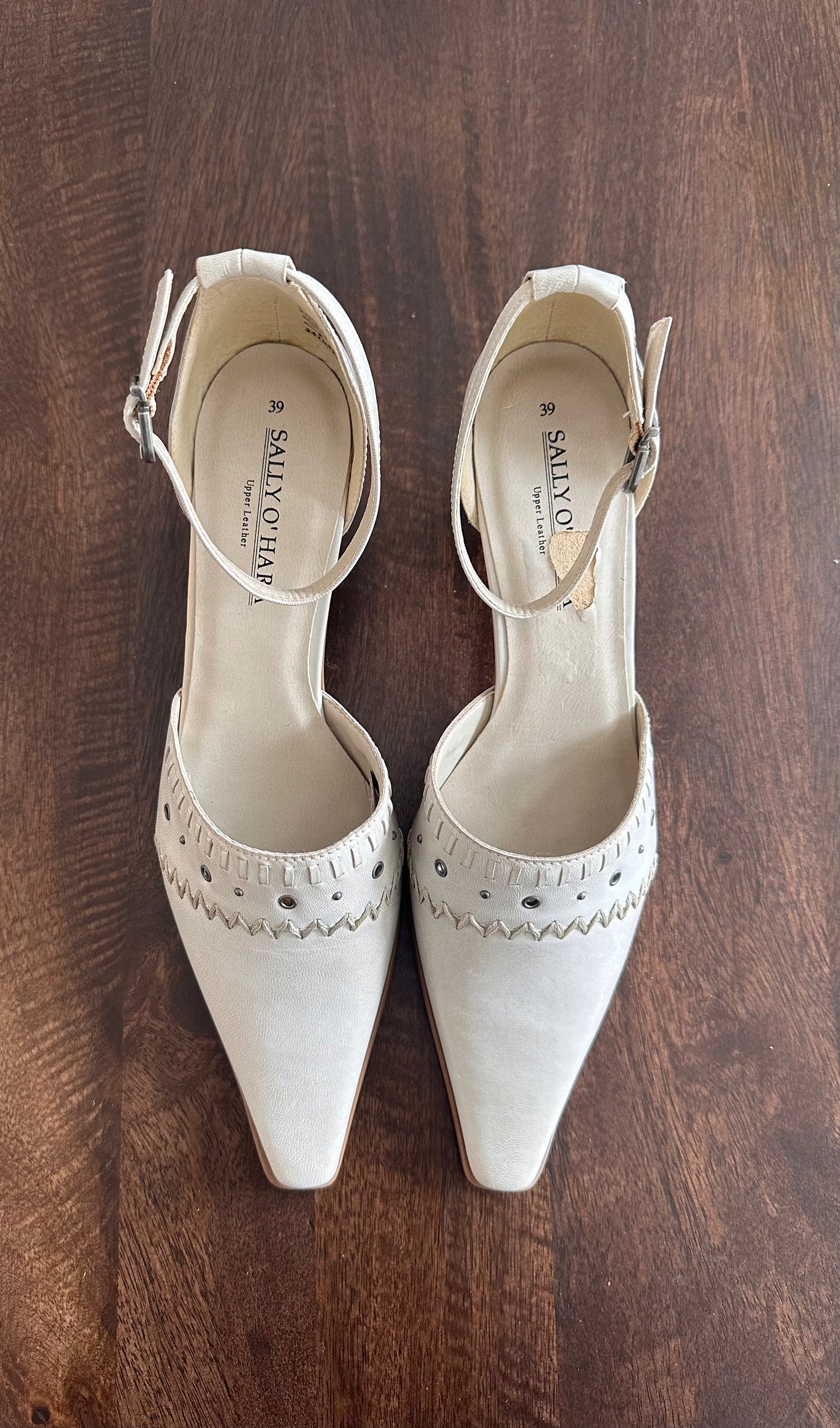 Vintage pointed heels