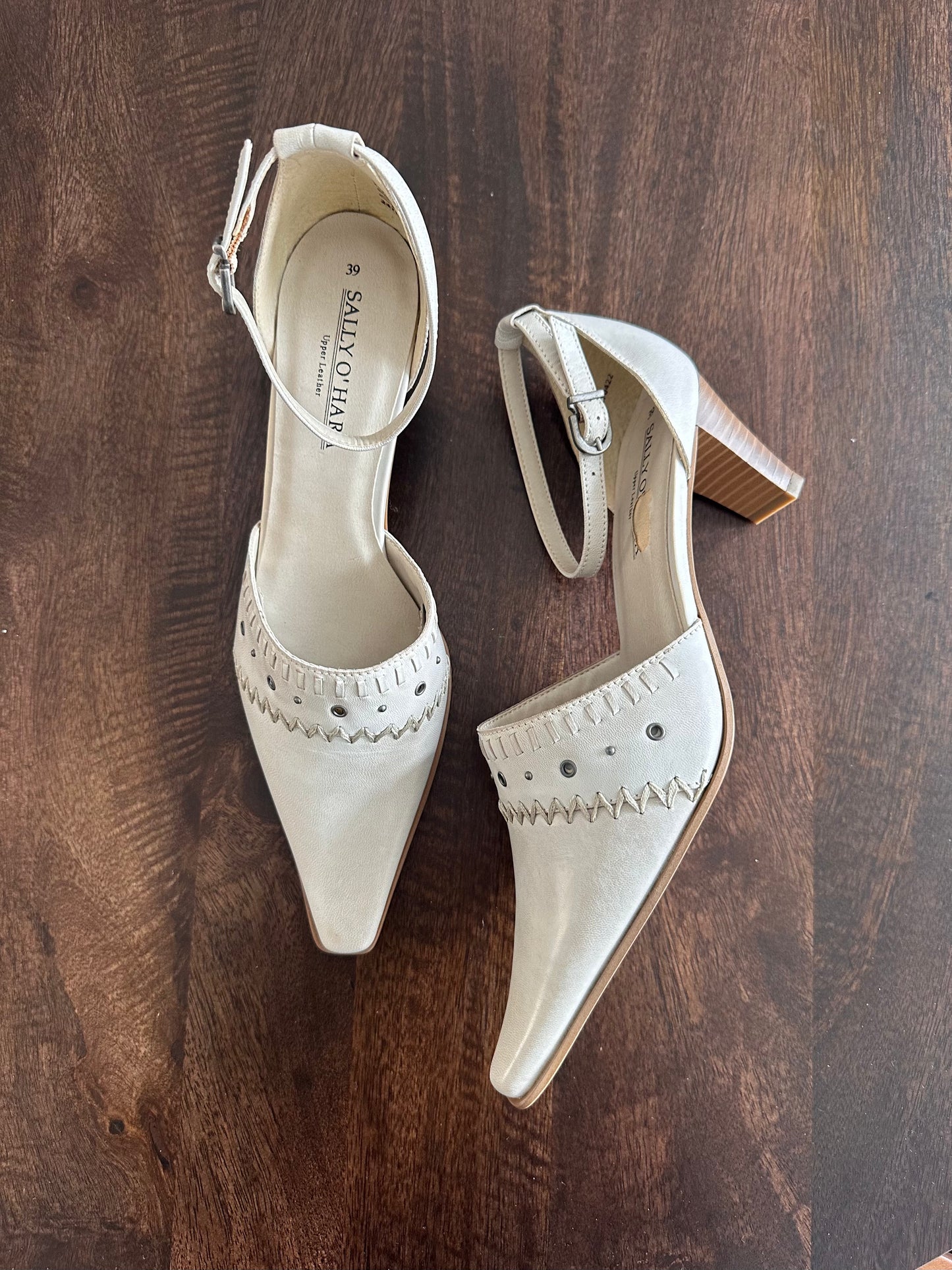 Vintage pointed heels