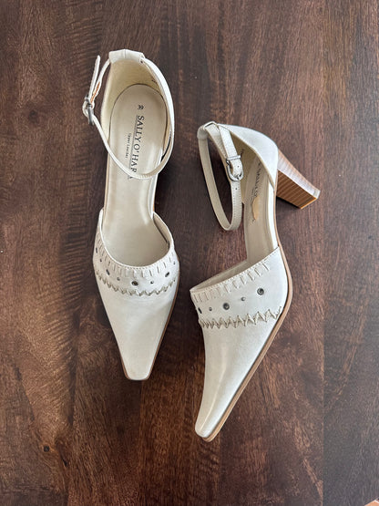 Vintage pointed heels