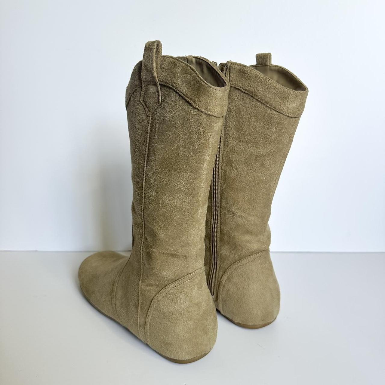 Vintage 00s tan faux suede boots