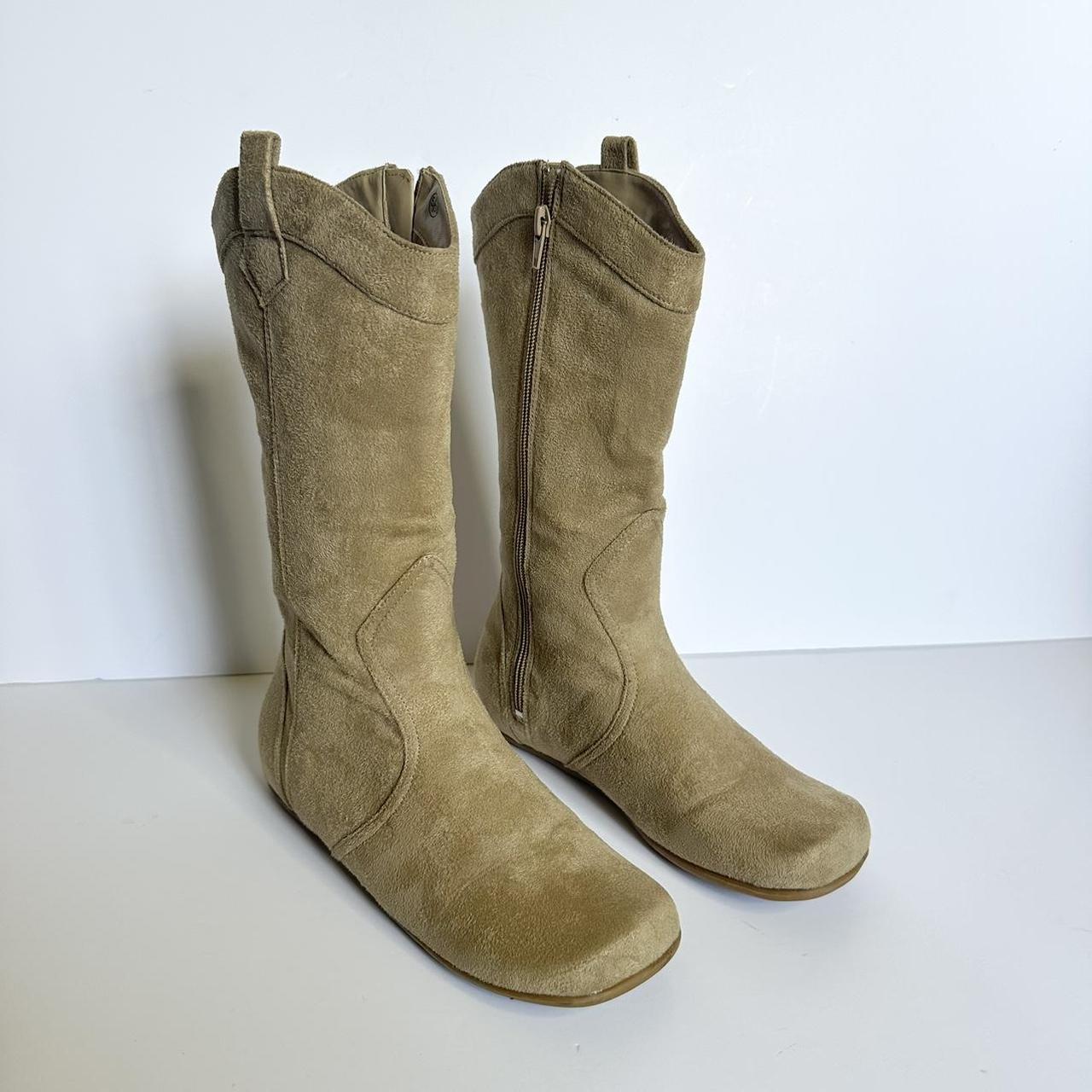 Vintage 00s tan faux suede boots