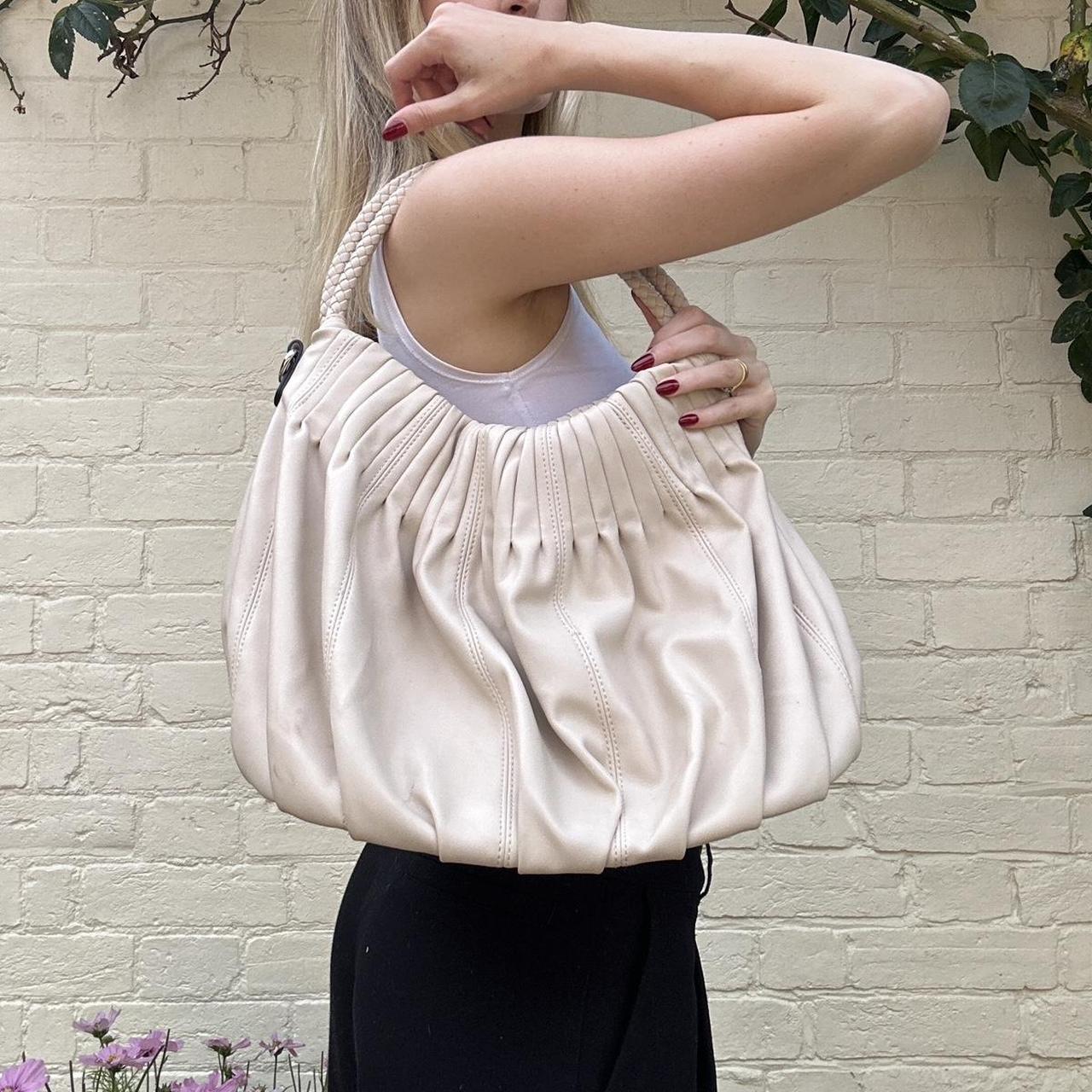 Vintage 00s cream leather shoulder bag