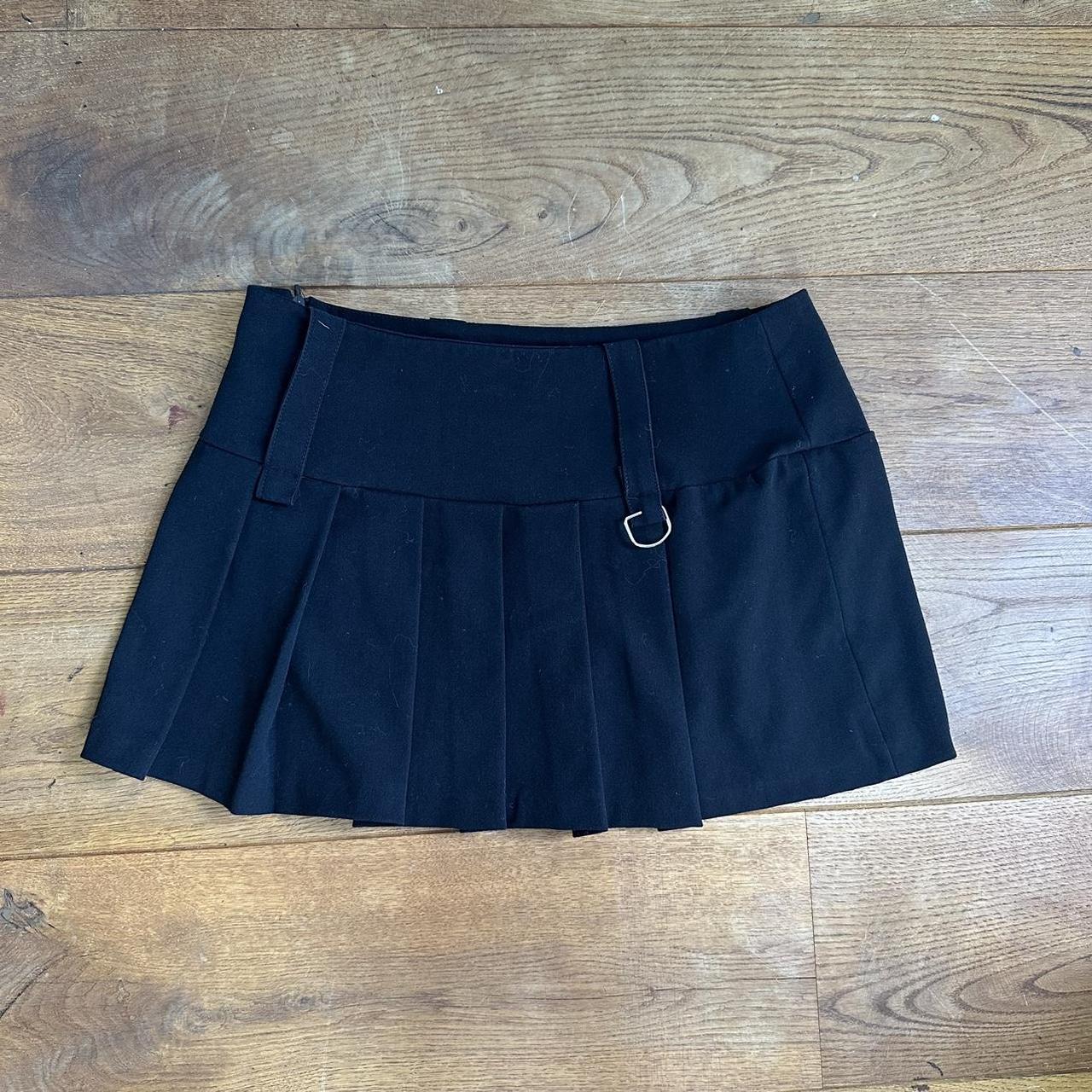 Vintage 00s black pleated mini skirt