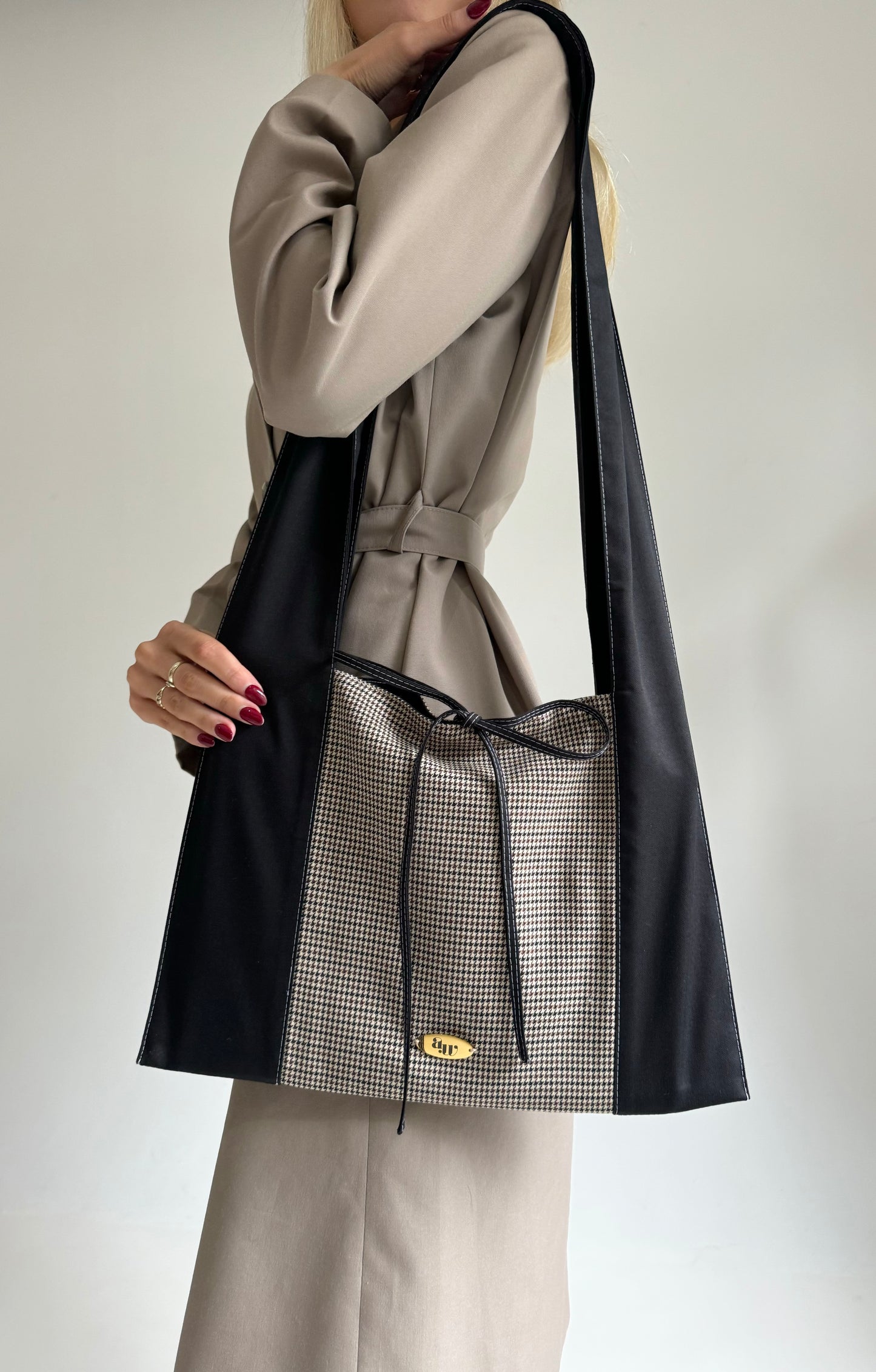 The Dogtooth Bag