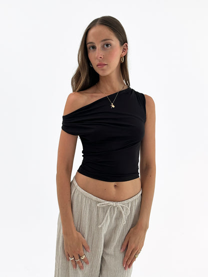 The Willow top in Black